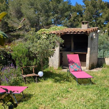 Maisonnette Kalis Calme Avec Climatisation Parking Jardin Cadre Campagne Plages A Pieds 방돌 외부 사진