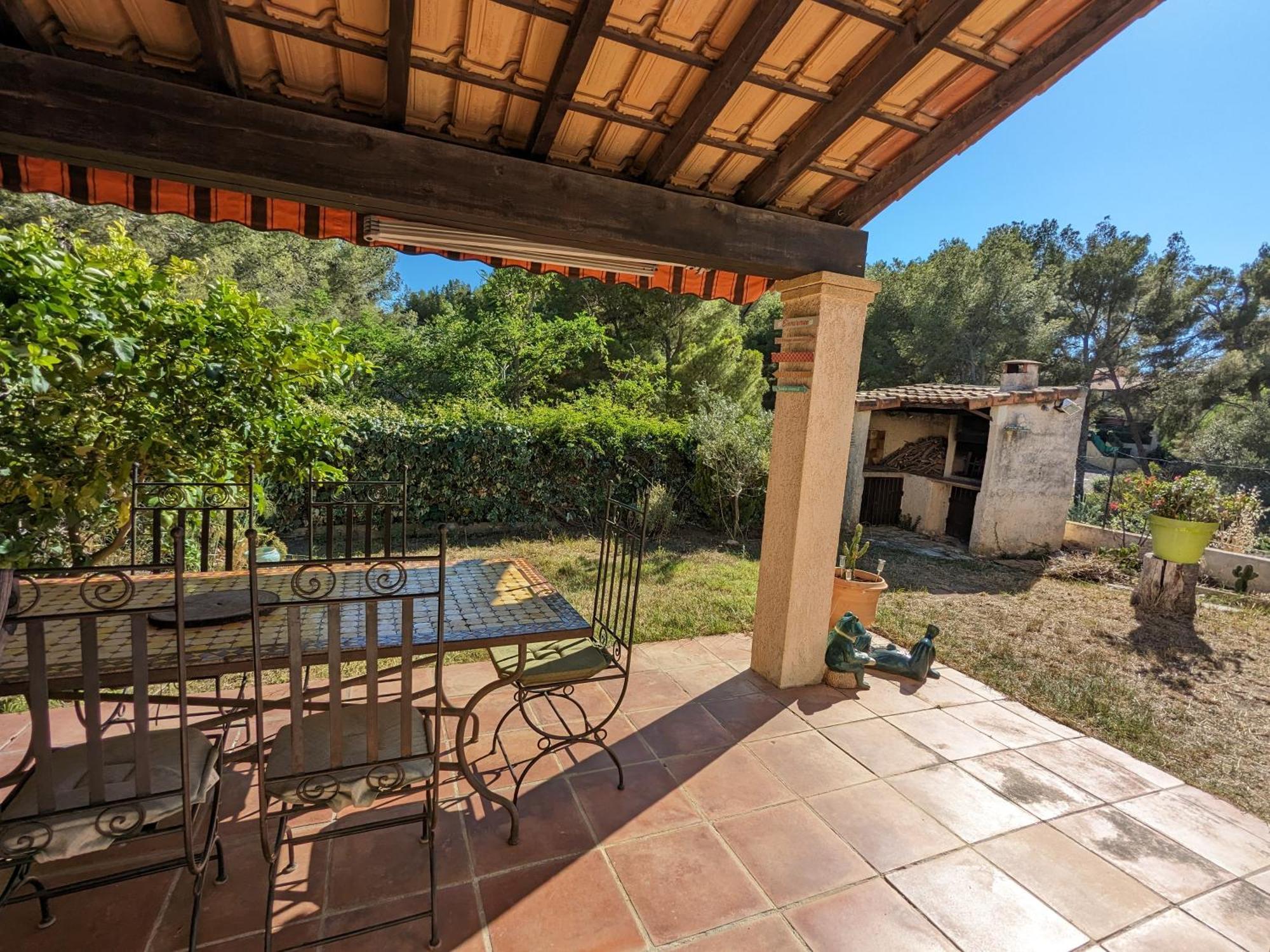 Maisonnette Kalis Calme Avec Climatisation Parking Jardin Cadre Campagne Plages A Pieds 방돌 외부 사진