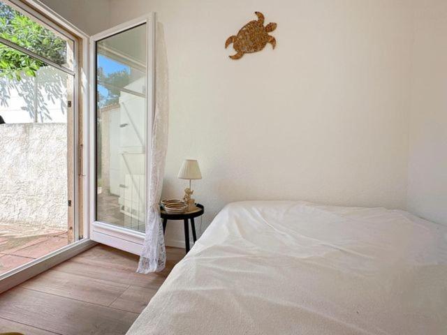 Maisonnette Kalis Calme Avec Climatisation Parking Jardin Cadre Campagne Plages A Pieds 방돌 외부 사진