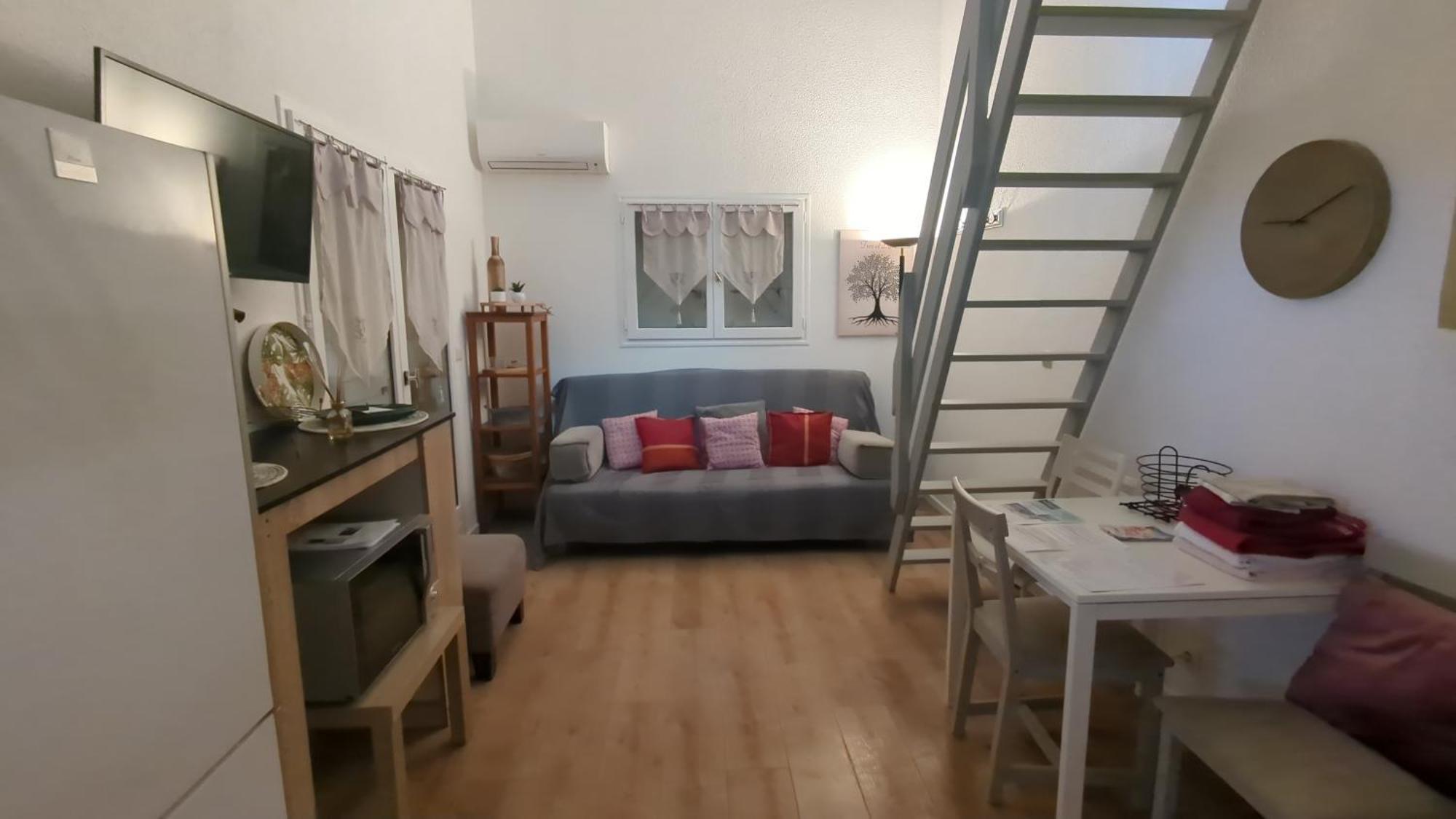 Maisonnette Kalis Calme Avec Climatisation Parking Jardin Cadre Campagne Plages A Pieds 방돌 외부 사진